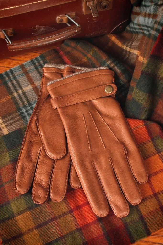 vintage light brown leather gloves